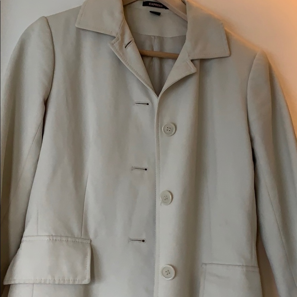 Rain coat